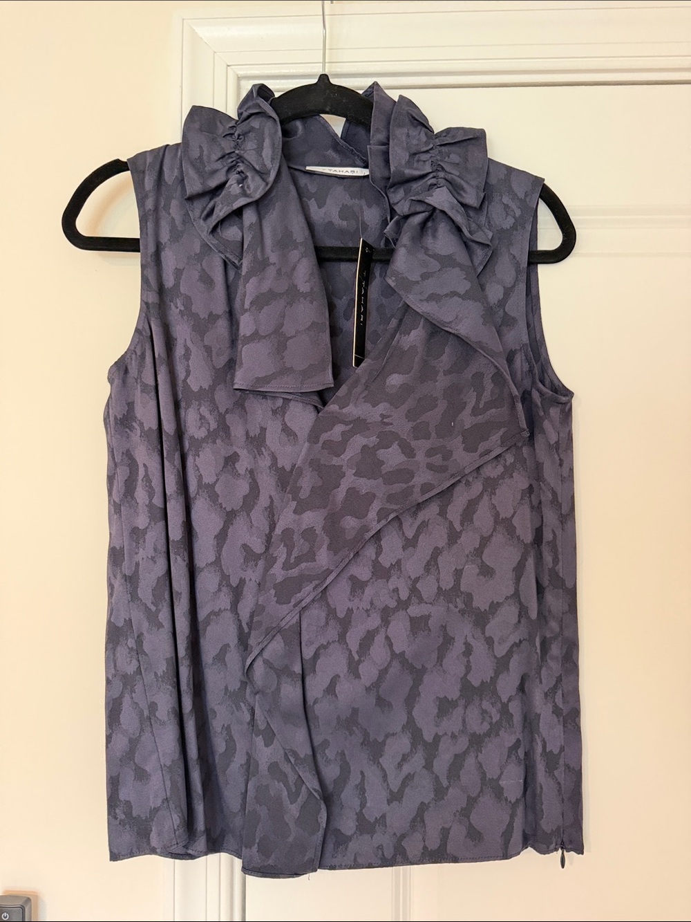 NWT Tahari Sleeveless Ruffle-Neck Top